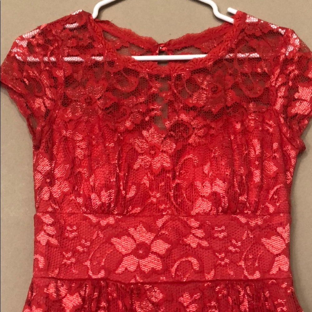 Dress. - Picture 3 of 4